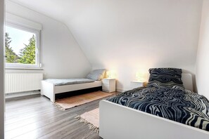 4 Schlafzimmer, kostenloses WLAN, Bettwäsche
