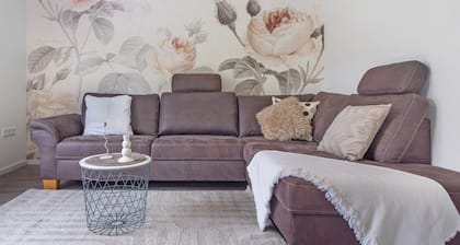 Inn 'Haus Am Garten' with Private Terrace, Garden and Balcony