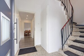 Interior - Inn 'Haus Am Garten' with Private Terrace, Garden and Balcony (Alfeld (Leine))