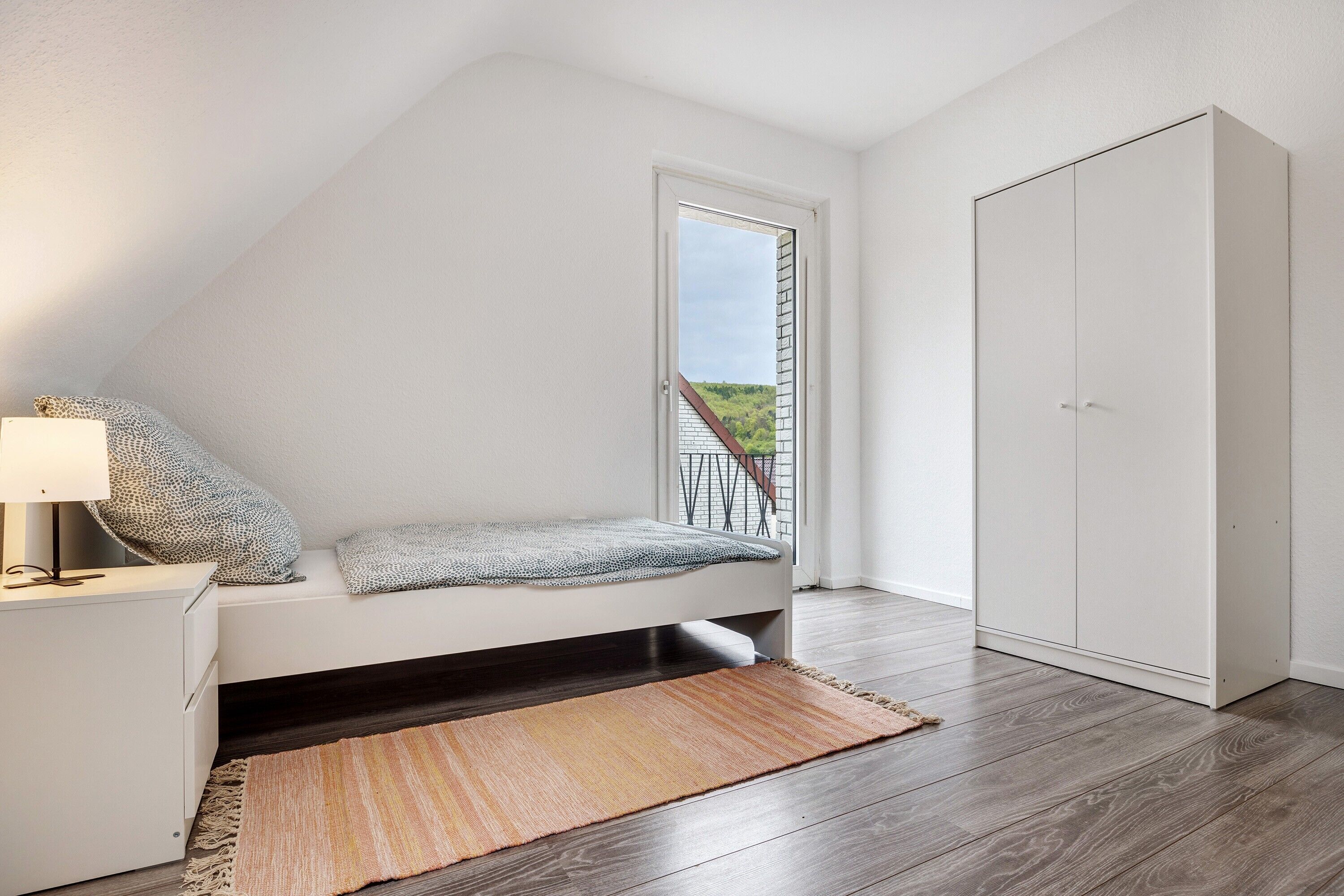 4 bedrooms, free WiFi, bed sheets