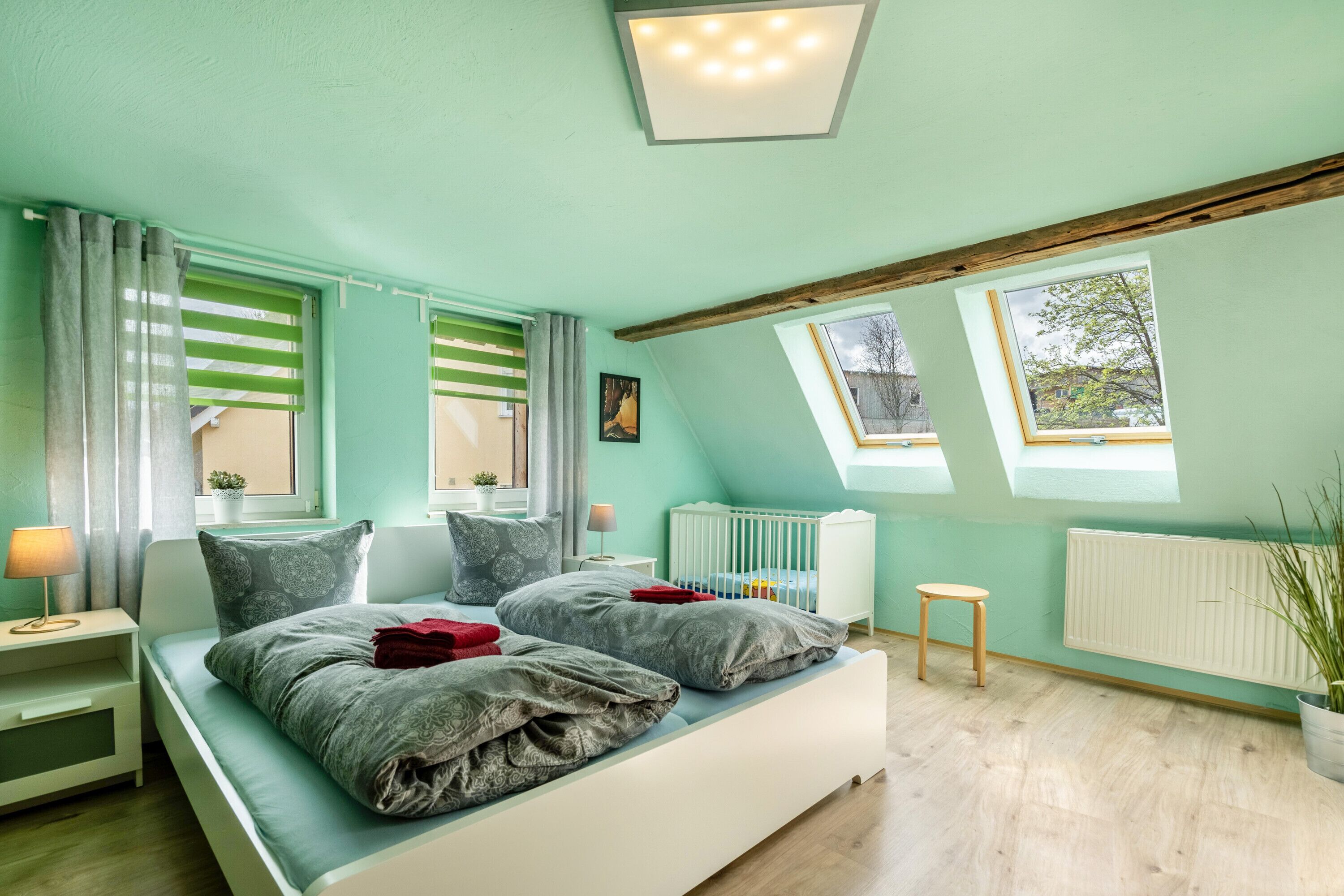 5 Schlafzimmer, Bügeleisen/Bügelbrett, kostenloses WLAN, Bettwäsche