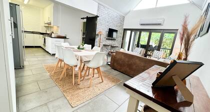 Luxury Apartment St Lucia 43 On the Bridge