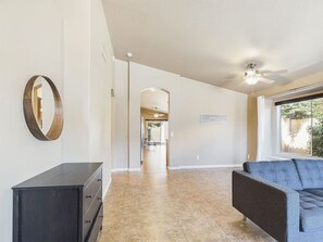 Interior - Relaxing Hideaway, Pool & Patios (Chandler)