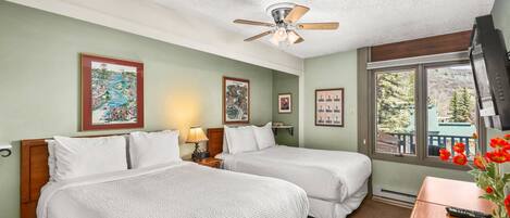 1 slaapkamer, een strijkplank/strijkijzer, gratis wifi, beddengoed