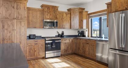 Paradise View a dog-friendly vacation rental home with Hot Tub & Wi-Fi.