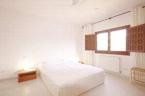 5 bedrooms, iron/ironing board, WiFi, bed sheets - Rosal - Javea, Costa Blanca (Javea)