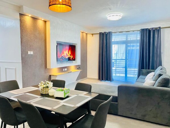 Dining - Luxurious  family friendly 3 bedroom with a refreshing pool in Nyali. (Mombasa)