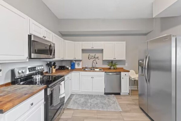 Fridge, microwave, oven, dishwasher