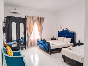 Family Room | Free WiFi - Grand Shaqilla Syariah by Cocotel (Medan)