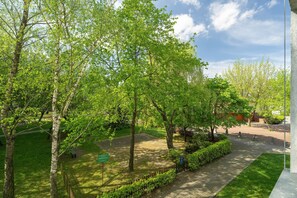 Exterior - Poznan Apartment With 2 Desks by Renters (Poznan)