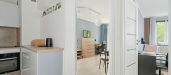 Poznan Apartment With 2 Desks by Renters