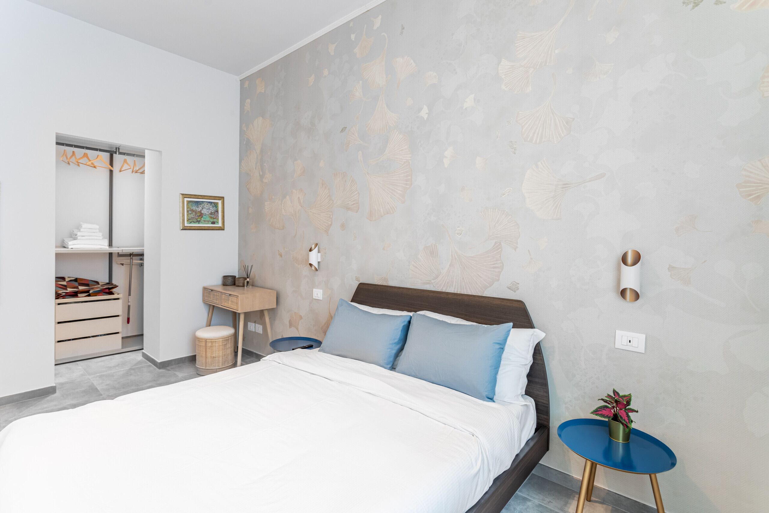 Fer et planche à repasser, Wi-Fi gratuit, draps fournis