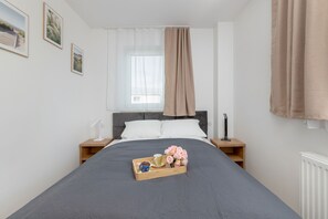 Leilighet, 1 soverom, kjøkken | 1 soverom, wi-fi (inkludert) og sengetøy