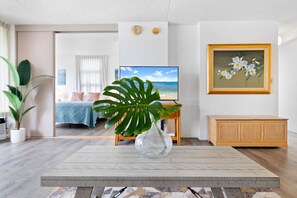 1 bedroom, desk, iron/ironing board, WiFi