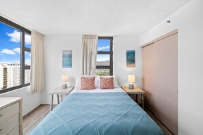 1 bedroom, desk, iron/ironing board, WiFi