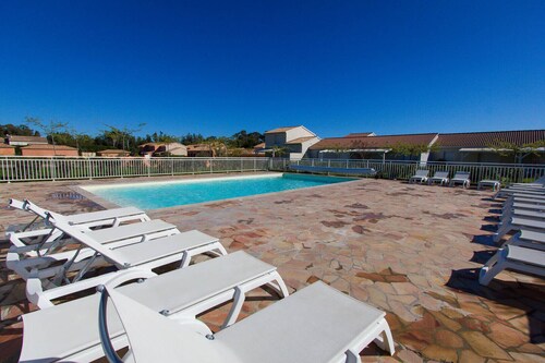 Villa climatisée T3 piscine chauffée accès direct à la plage de Prunete