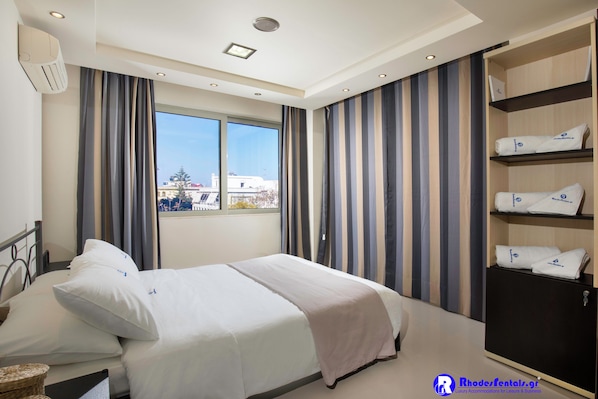 Apartment, 2 Bedrooms, Balcony, City View