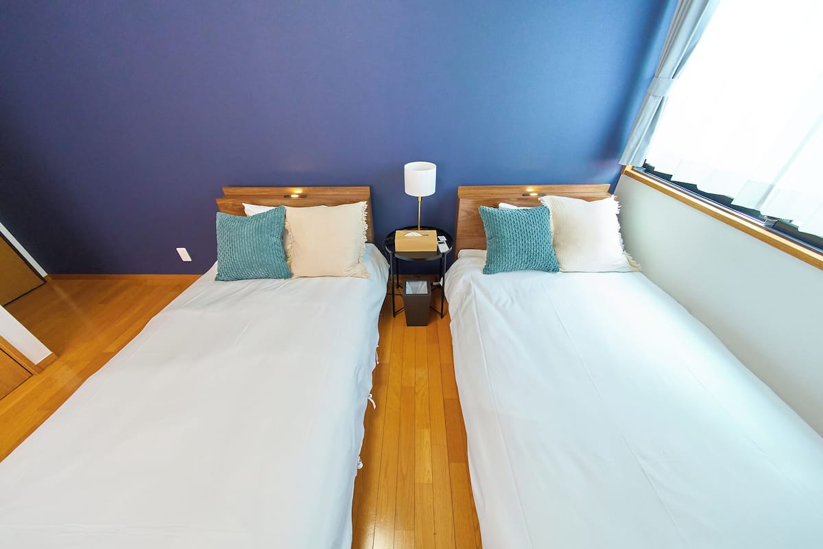 Appartement familial | 3 chambres, ameublement unique, bureau, accès au Wi-Fi (inclus)