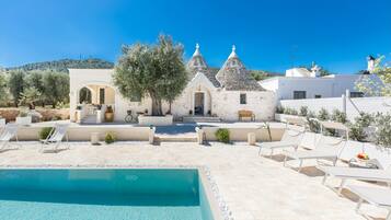 Piscina stagionale all'aperto