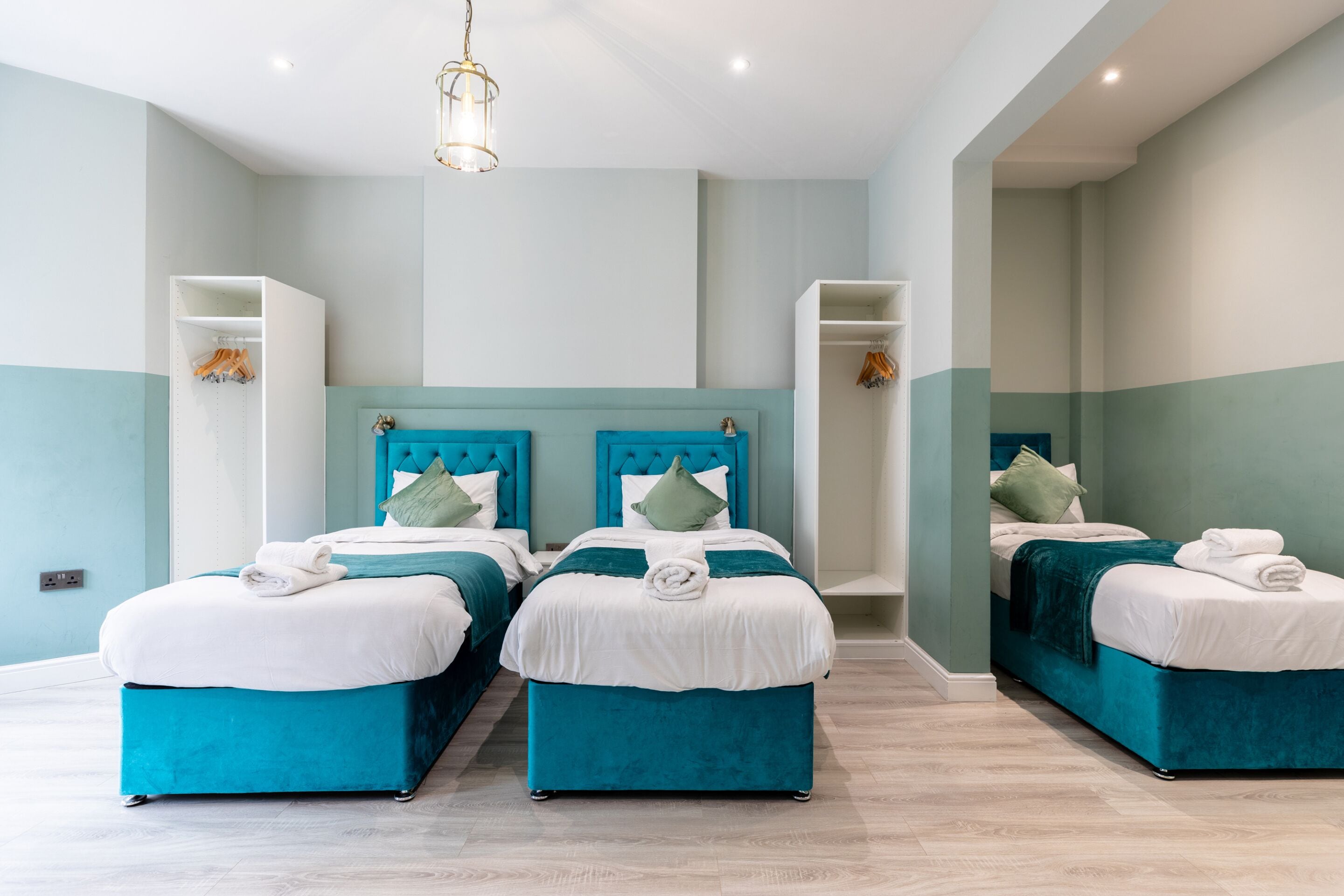 プレミアム スタジオ エンスイート (Triple) | アイロン / アイロン台、WiFi (無料)