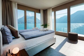 1 bedroom, hypo-allergenic bedding, memory-foam beds, free minibar items
