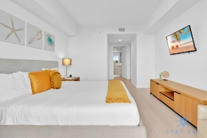 2 habitaciones, escritorio, cuna de viaje y wifi 