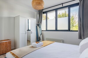 Classic Apartment | 2 bedrooms, free WiFi - Brussels EU Design residence (Brussels)