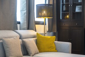 Classic Apartment | Living area | Flat-screen TV - Brussels EU Design residence (Brussels)
