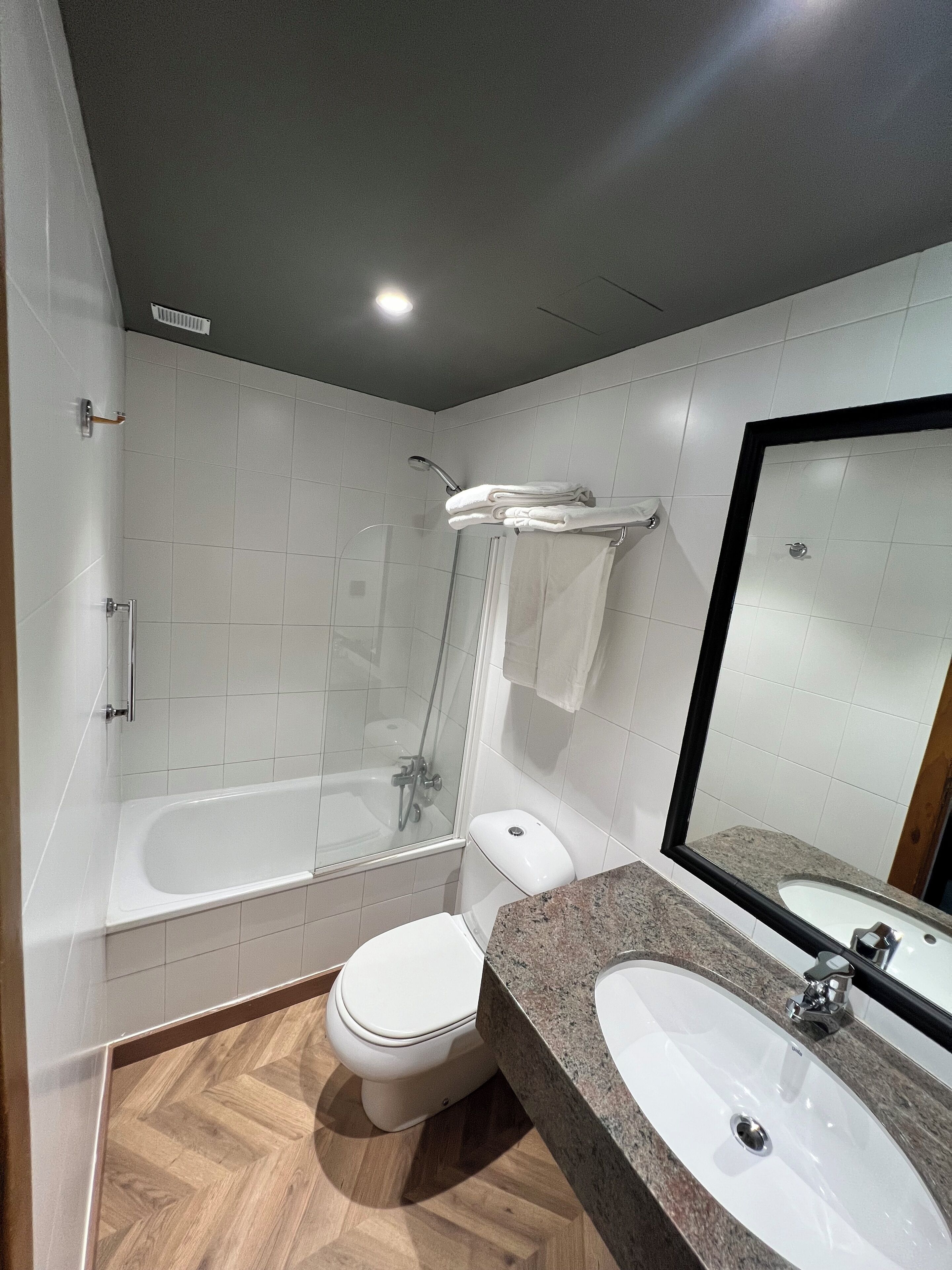 Artículos de tocador gratuitos, secador de pelo