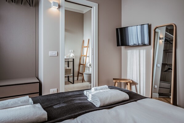 1 bedroom, iron/ironing board, WiFi, bed sheets - Via Melzo Junior Suite (Milan)