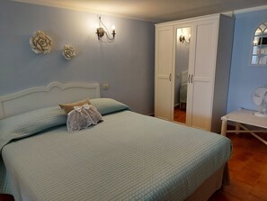 1 Schlafzimmer, Bügeleisen/Bügelbrett, Bettwäsche
