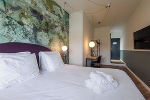 Deluxe Double Room, City View | Hypo-allergenic bedding, in-room safe, desk, laptop workspace - Badhuis Hotel (Utrecht)