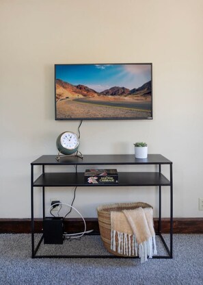 Interior - The Little Green Bean (Superior)