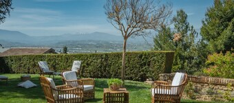 Charming villa nestled in the Abruzzo hills