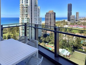 屋外ダイニングエリア