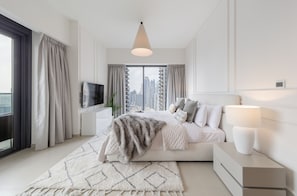 Luxury Apartment, 2 Bedrooms, Non Smoking, City View | 2 bedrooms, Egyptian cotton sheets, premium bedding, memory-foam beds - EDEN'S Homes & Villas - Act One Act Two (Dubai)
