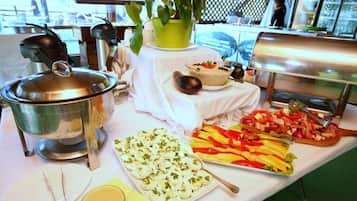 Desayuno buffet incluido todos los días