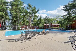 Beheizter Pool