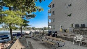 Outdoor dining - Dreamy Dells Oasis for Families & Couples (Wisconsin Dells)