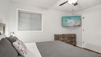 1 chambre, fer et planche à repasser, Wi-Fi gratuit, draps fournis