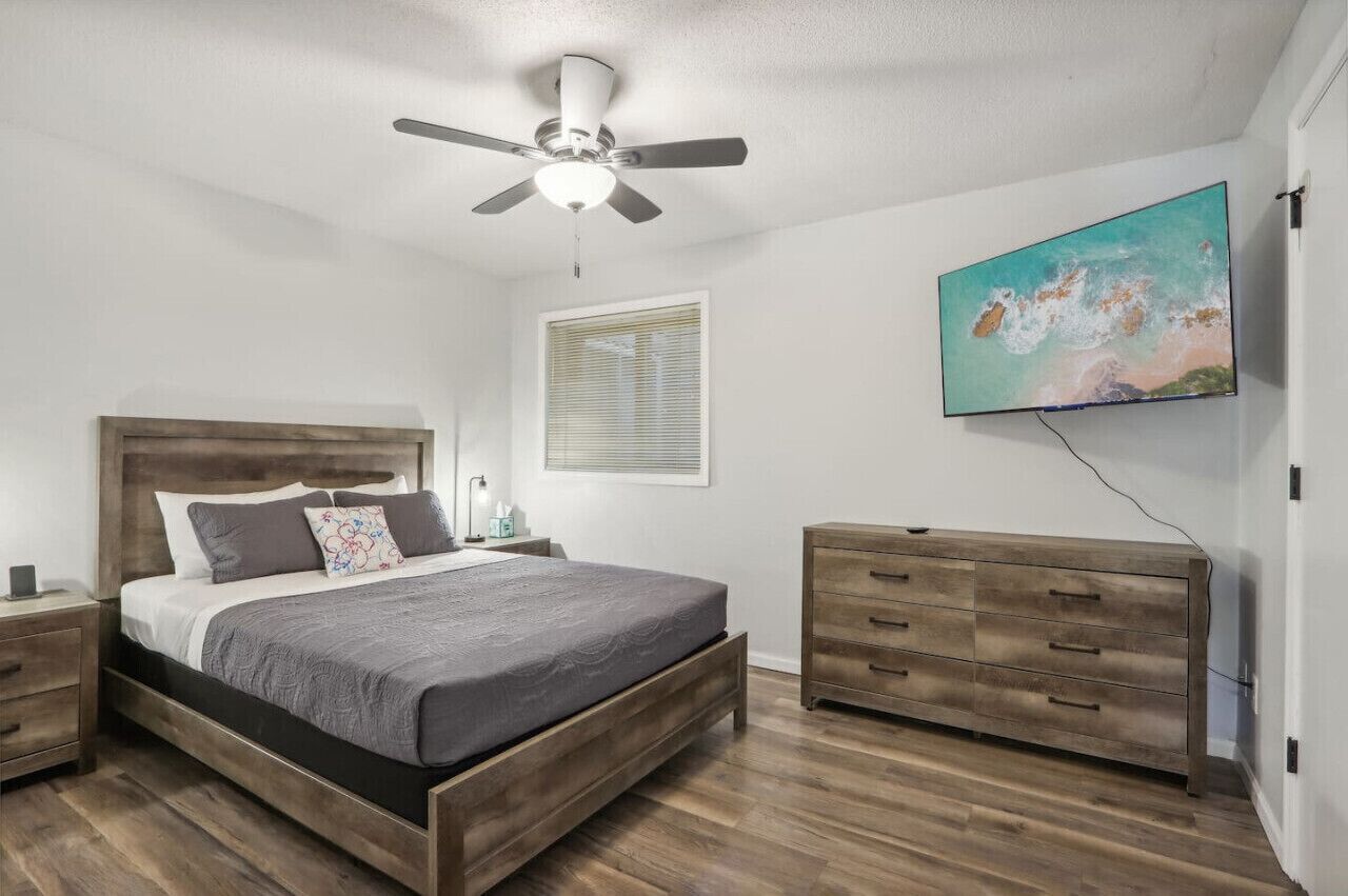 1 dormitorio, tabla de planchar con plancha, wifi gratis y ropa de cama