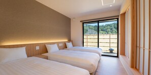 [101] Apart  Triple+Japanese-style room/with sauna (5 people capacity) | Desk, laptop workspace, free WiFi, bed sheets - Rakuten STAY Izumo (Izumo)
