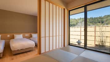 2 bedrooms, desk, laptop workspace, free WiFi
