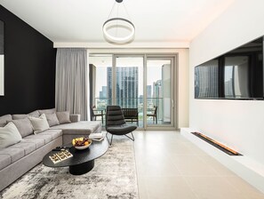 Deluxe Apartment | 4 bedrooms, iron/ironing board, free WiFi - Forte Tower 4BR Stunning Views Downtown (Dubai)