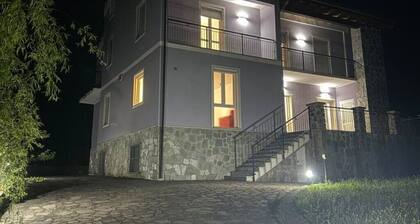 Villa Lilac-2