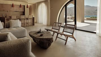 Signature Villa, 3 Bedrooms | Egyptian cotton sheets, premium bedding, pillowtop beds, in-room safe