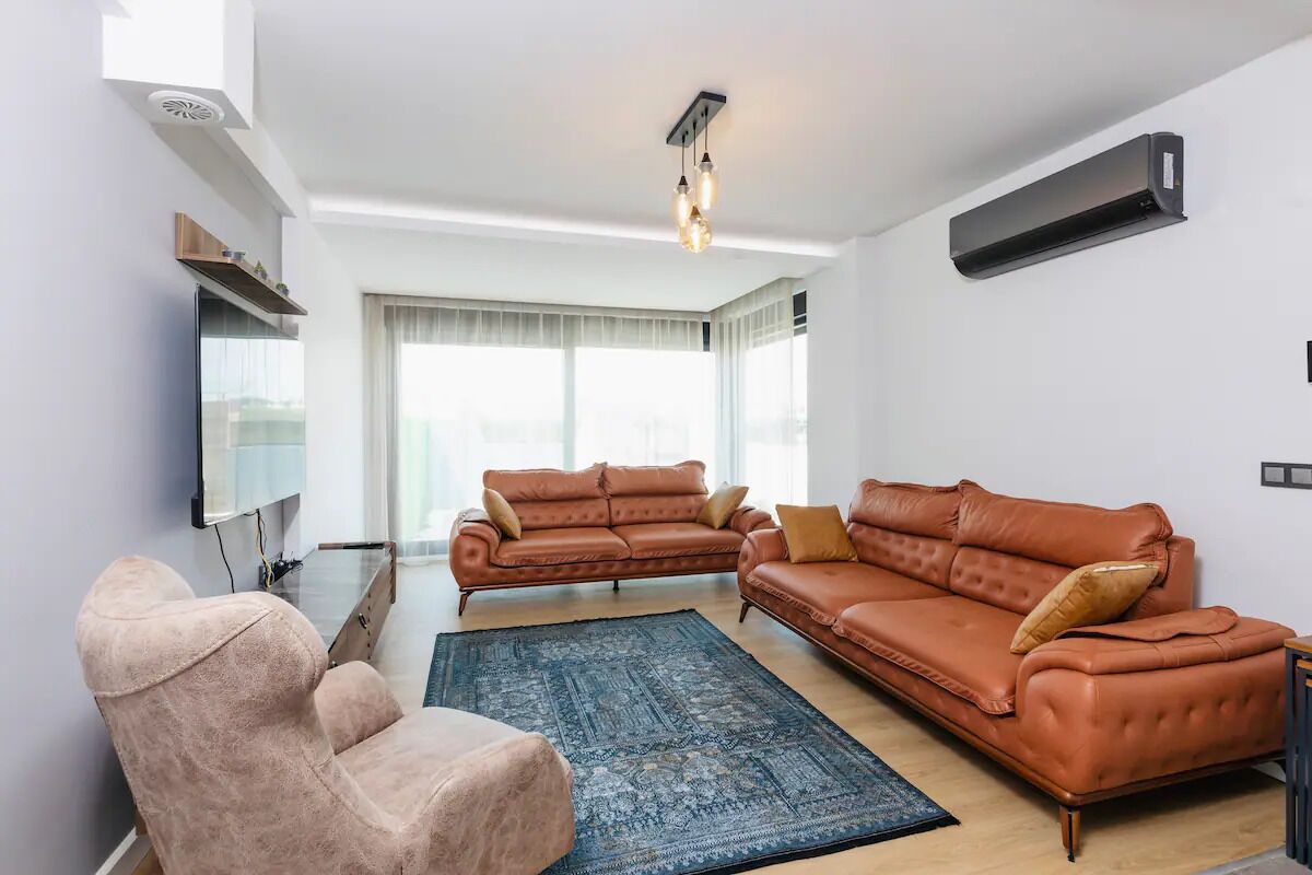 Close to the Sea, Luxury Triblex Villa with Heated Pool