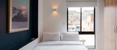 1 bedroom, desk, iron/ironing board, WiFi