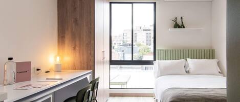 1 bedroom, desk, iron/ironing board, WiFi