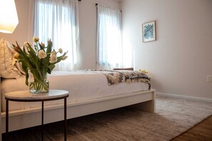 1 slaapkamer, een strijkplank/strijkijzer, wifi, beddengoed